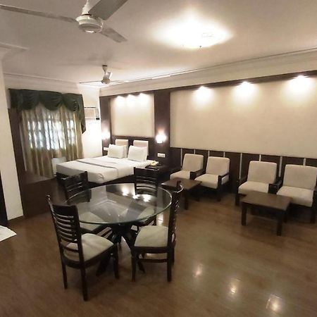 Hotel Shiva Residency Dehradun Exteriör bild