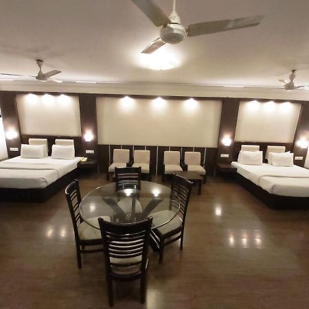 Hotel Shiva Residency Dehradun Exteriör bild