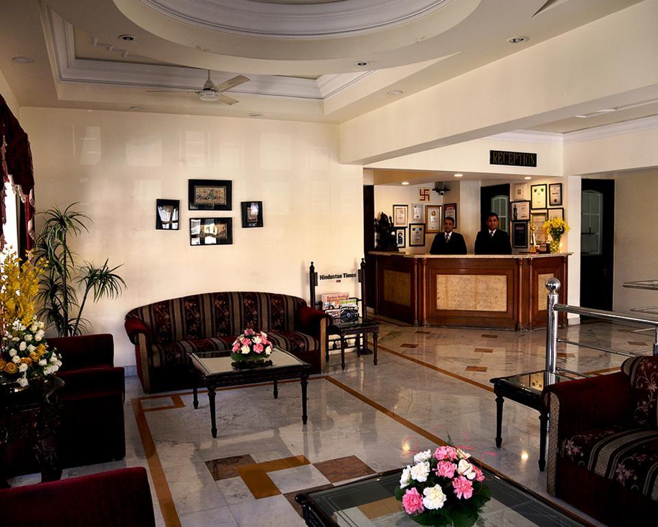 Hotel Shiva Residency Dehradun Exteriör bild