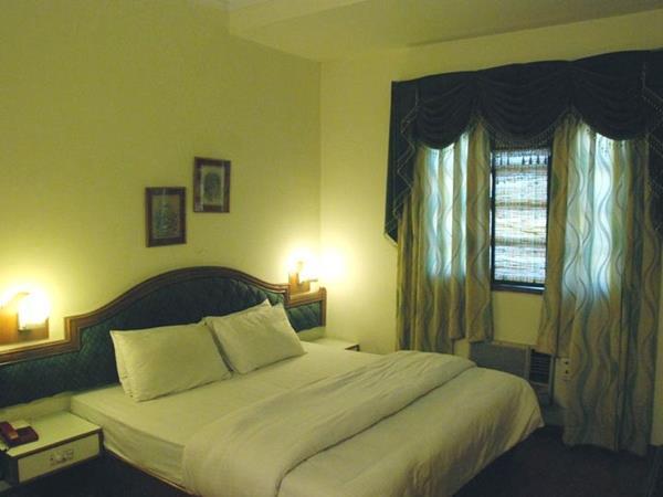 Hotel Shiva Residency Dehradun Exteriör bild