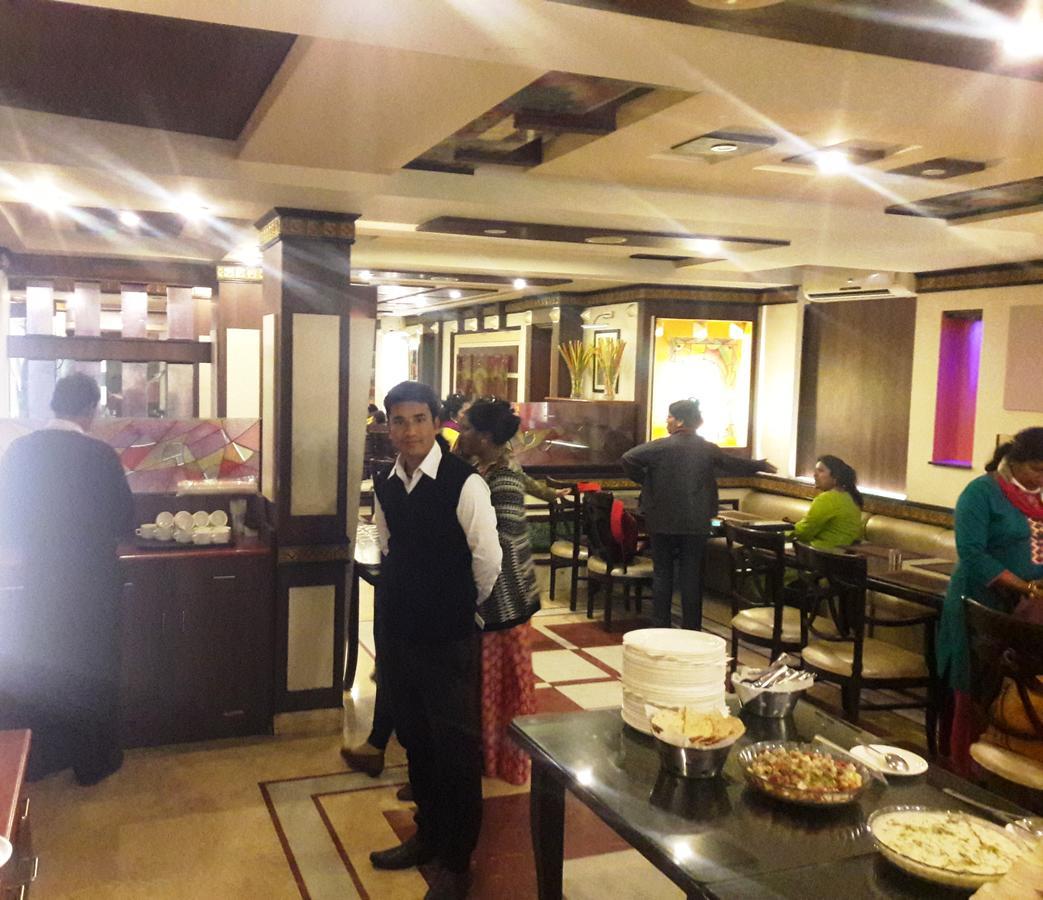 Hotel Shiva Residency Dehradun Exteriör bild
