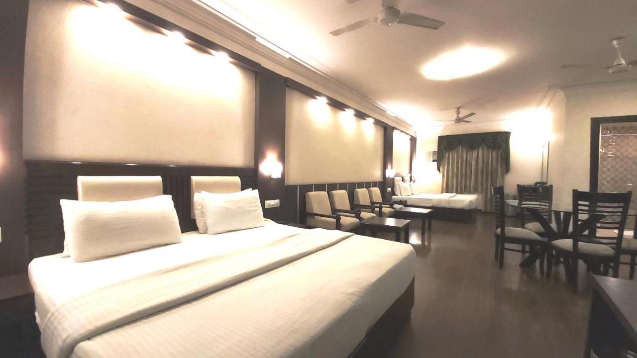 Hotel Shiva Residency Dehradun Exteriör bild