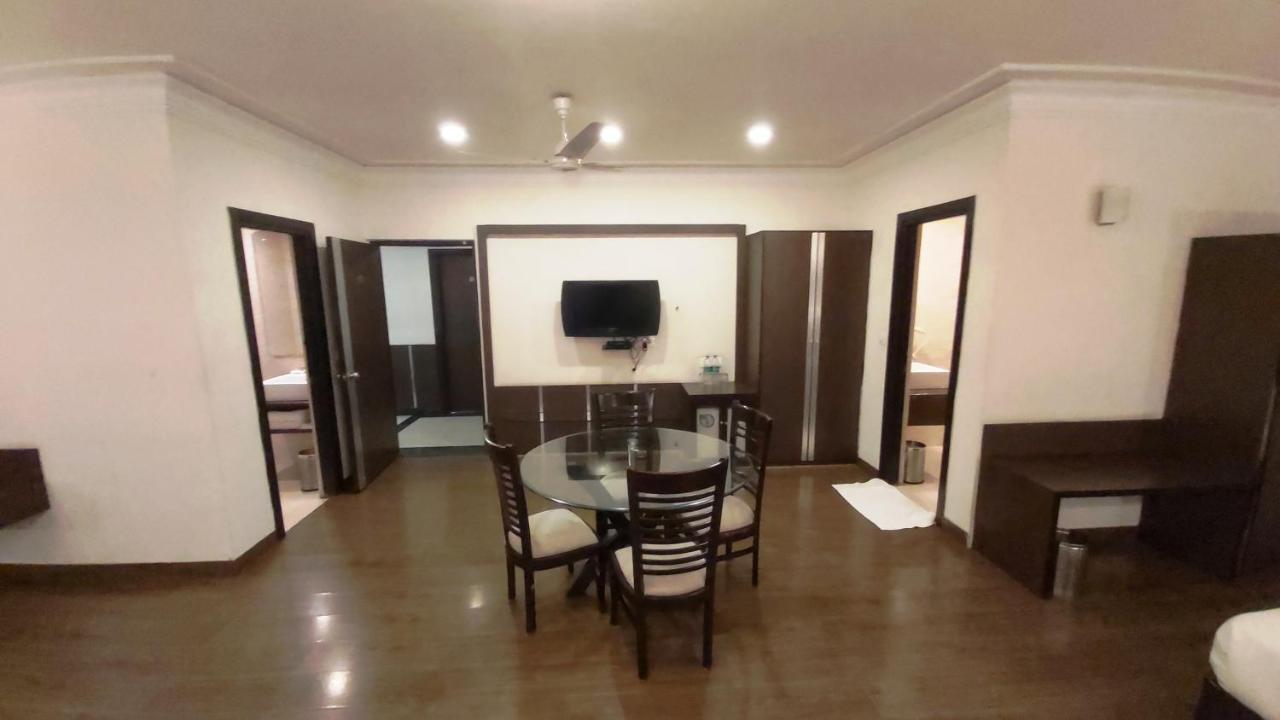 Hotel Shiva Residency Dehradun Exteriör bild
